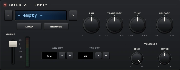 Controles reais de uma camada do NUVO Keys: seleção de timbre, volume, afinação e dinâmica